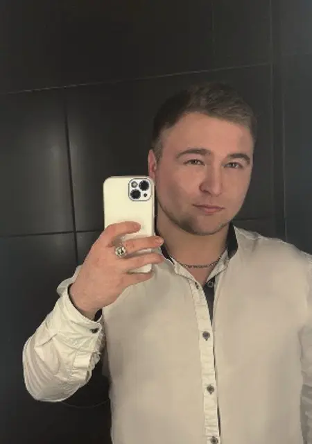 Паша из Санкт-Петербурга, мне 21, познакомлюсь на одну ночь