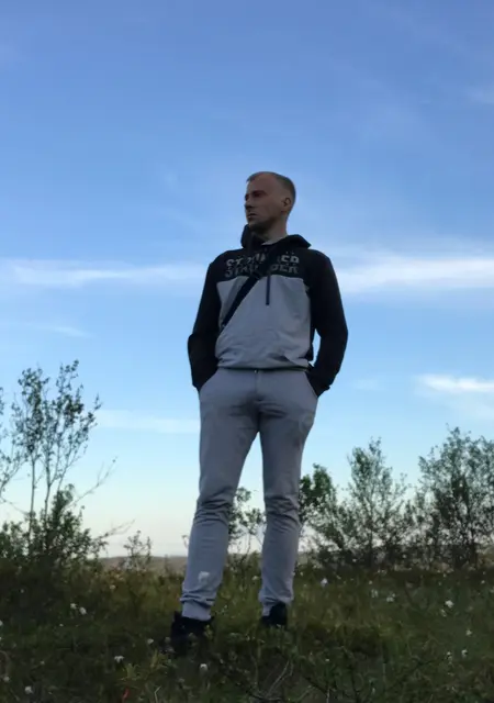 Я Максим, 26, из Снежногорска, ищу знакомство для постоянных отношений