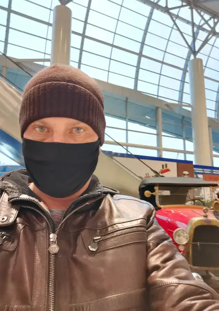 Дмитрий из Саратова, мне 41, познакомлюсь на одну ночь