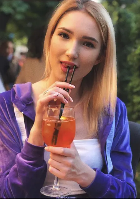 Katya из Броваров, ищу на сайте приятное времяпровождение