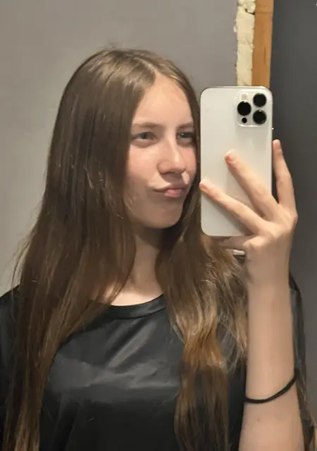 Я Светлана, 18, знакомлюсь для общения в Артеме
