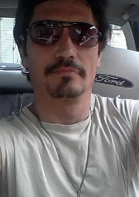 Vlad из Чайковского, ищу на сайте знакомства на одну ночь