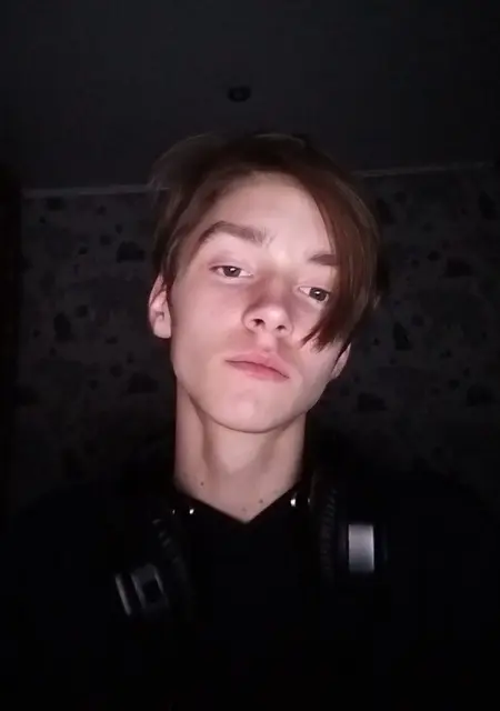 Влад из Таштагола, ищу на сайте знакомства на одну ночь