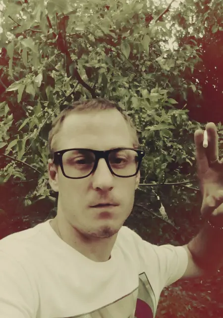 Я Денис, 35, знакомлюсь без обязательств в Иванове