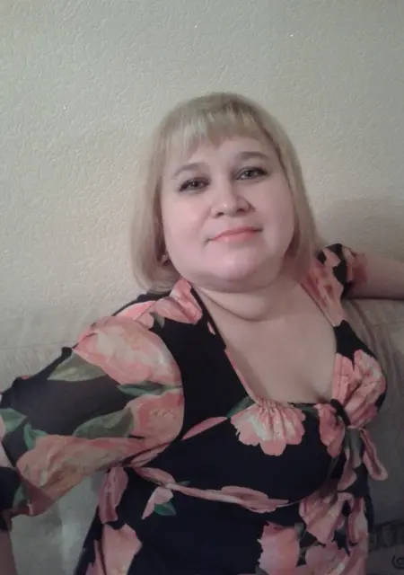 Я Ларочка, 52, знакомлюсь без обязательств в Верхней Пышме