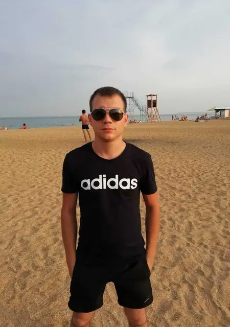 Роман из Кабардинки, мне 33, познакомлюсь на одну ночь