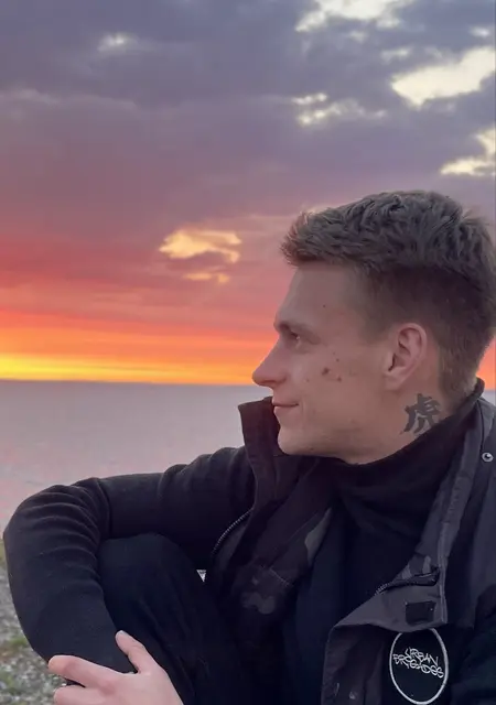 Я Павел, 28, из Костромы, ищу знакомства на одну ночь