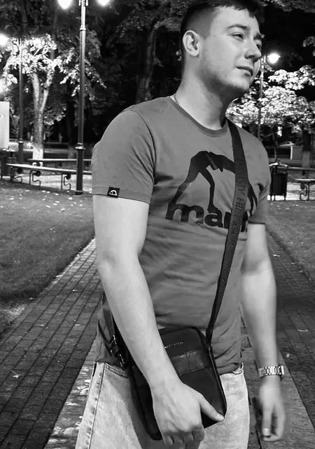 Я Владислав, 22, из Москвы, ищу знакомство для открытые отношения