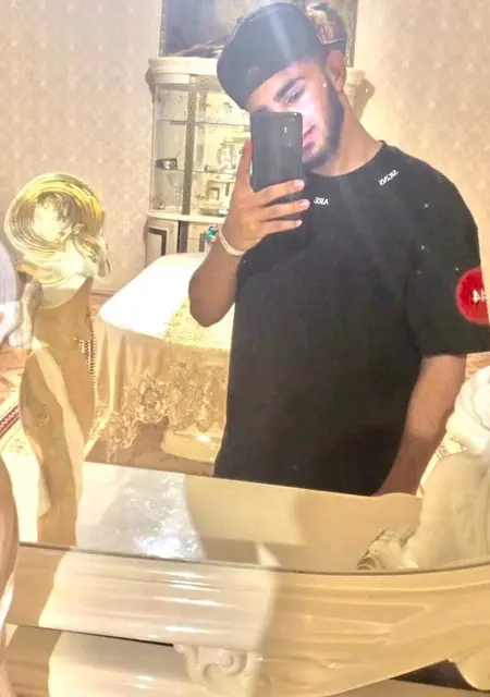 Я Yan, 21, знакомлюсь для общения в Павловском Посаде