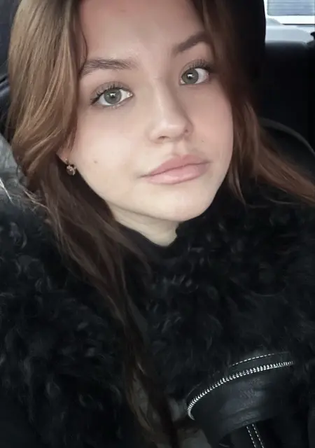 Я Арина, 20, из Ярославля, ищу знакомство для постоянных отношений