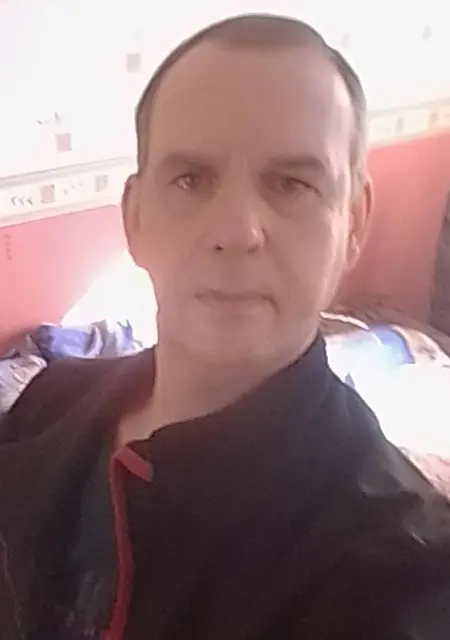 Я Андрей, 45, из Серова, ищу знакомство для приятного времяпровождения