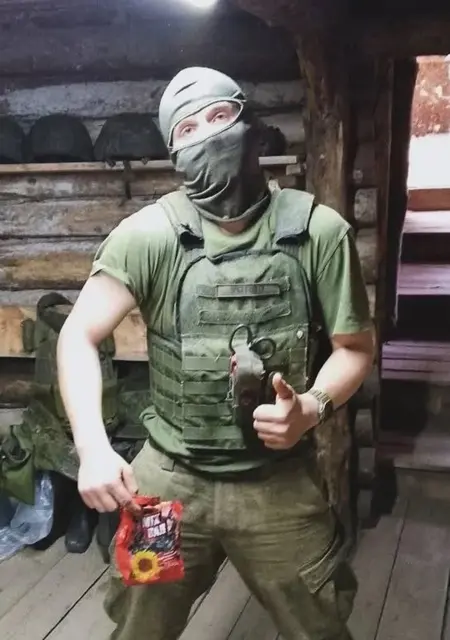 Я Георгий, 22, из Стрежевого, ищу знакомства на одну ночь