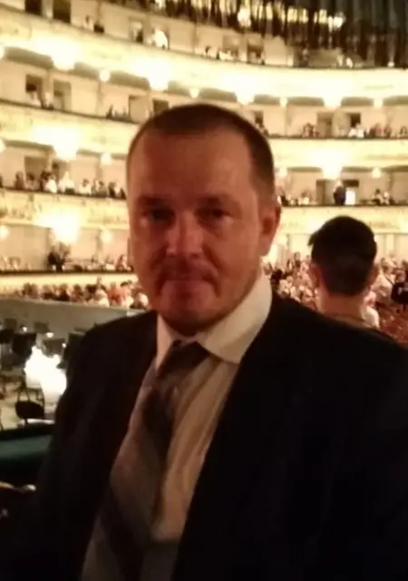 Паша из Чудова, мне 43, познакомлюсь для дружбы