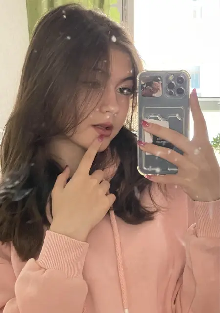 Alina из Ульяновска, мне 18, познакомлюсь для вирта