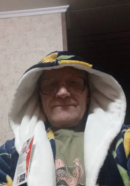 Я Сергей Хлупин, 56, из Барнаула, ищу знакомство для постоянных отношений