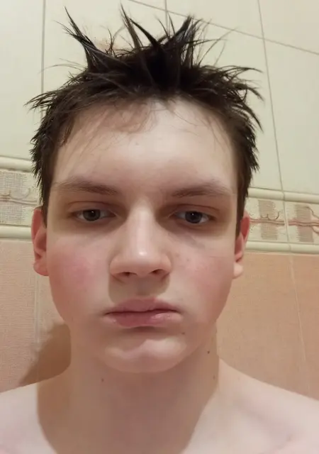 Я Даня, 18, из Череповца, ищу знакомство для приятного времяпровождения