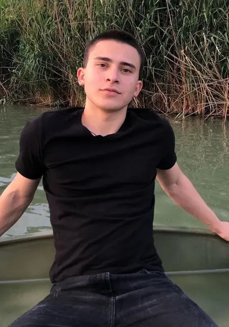 Я Дима, 18, из Канска, ищу знакомство для общения