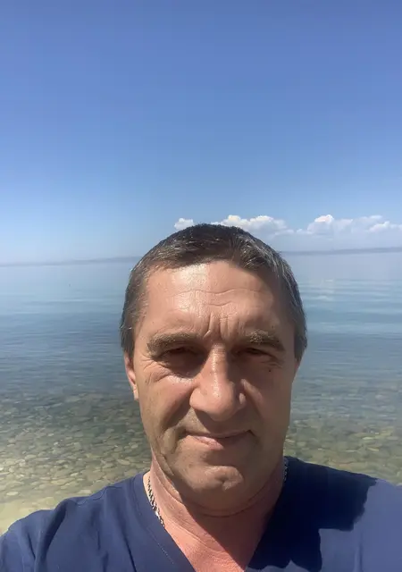Олег из Ачинска, ищу на сайте знакомства на одну ночь