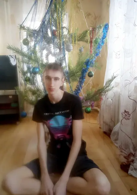 Максим из Еманжелинска, мне 21, познакомлюсь без обязательств