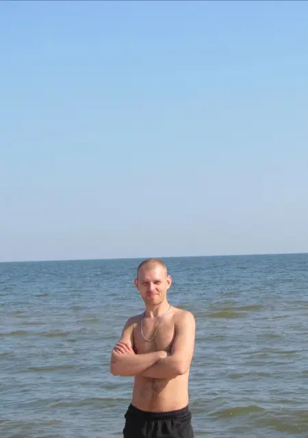 Данила из Нижнегорского, ищу на сайте знакомства без обязательств