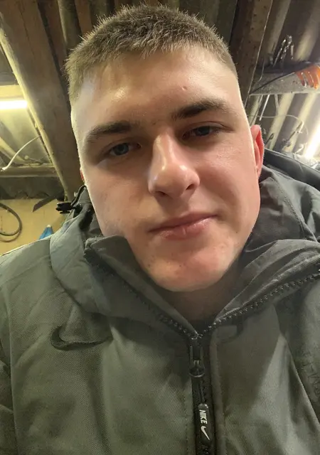 Никита из Миллерова, мне 22, познакомлюсь без обязательств