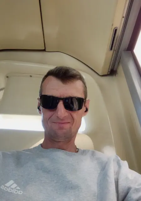 Я Viktor, 48, из Краснозаводска, ищу знакомство для дружбы