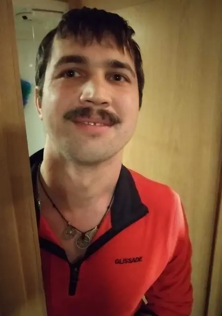 Рафаэль из Мамадыша, ищу на сайте знакомства на одну ночь