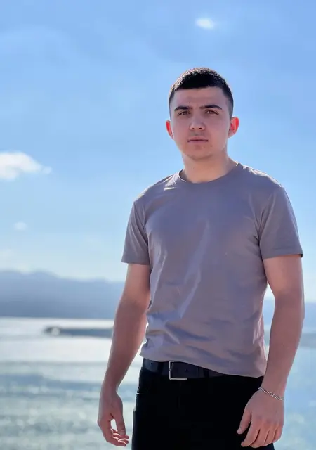 Adam из Архипо-Осиповки, ищу на сайте вирта