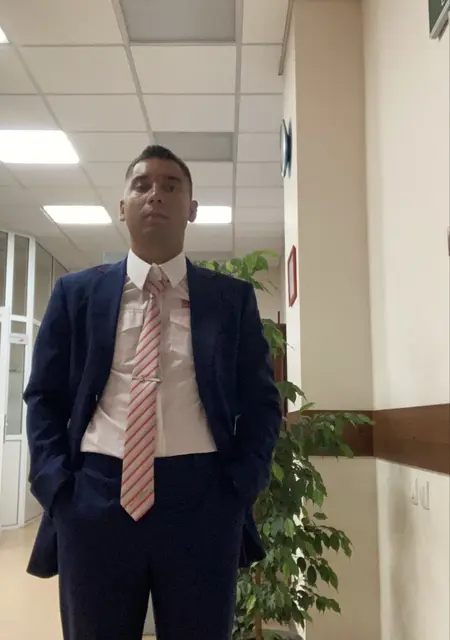 Рустам из Санкт-Петербурга, ищу на сайте знакомства без обязательств