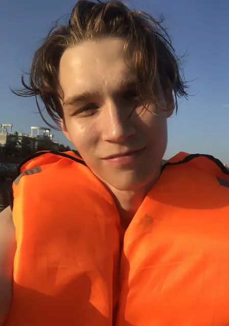 Даниэль из Красноярска, ищу на сайте знакомства на одну ночь