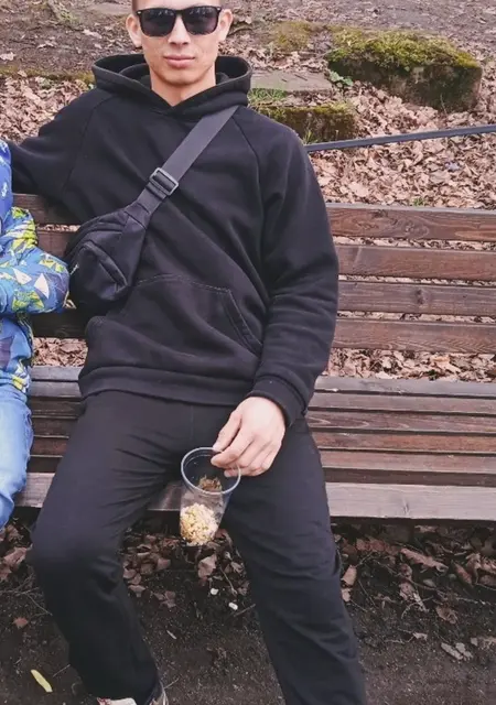 Иван из Санкт-Петербурга, ищу на сайте знакомства на одну ночь