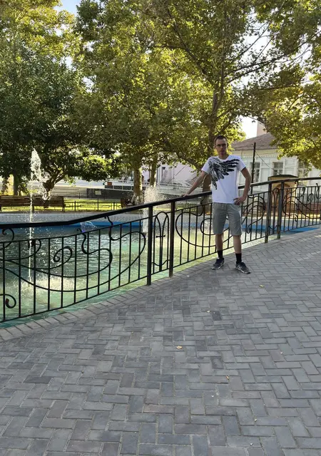 Я Валерий, 20, знакомлюсь для приятного времяпровождения в Симферополе