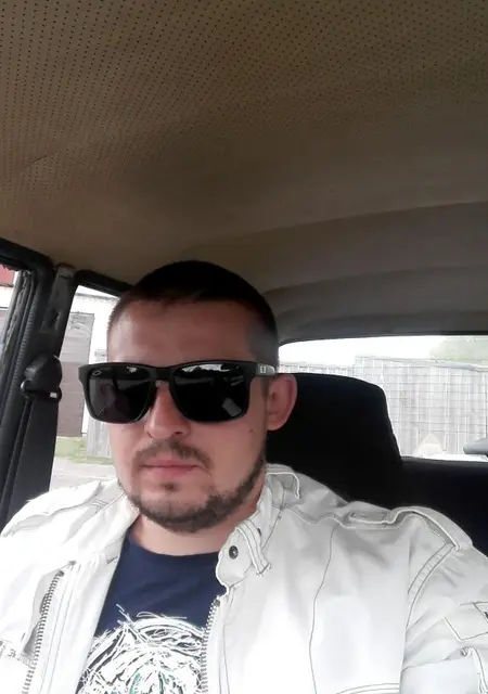 Александр из Куйбышева, мне 37, познакомлюсь на одну ночь