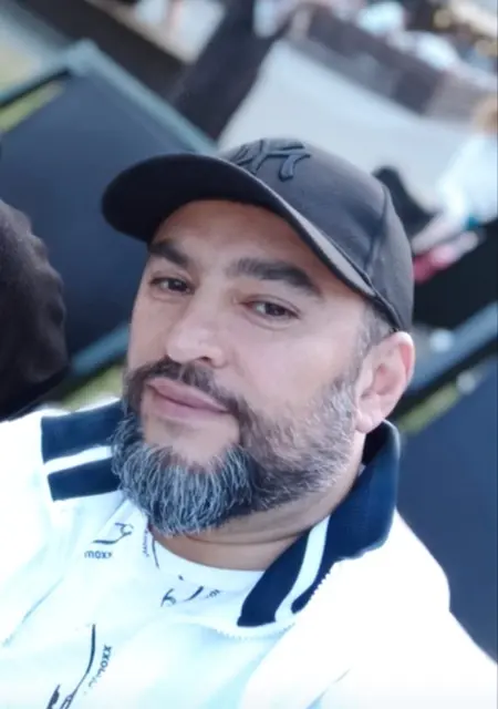 Я Карл, 46, из Тулы, ищу знакомства без обязательств